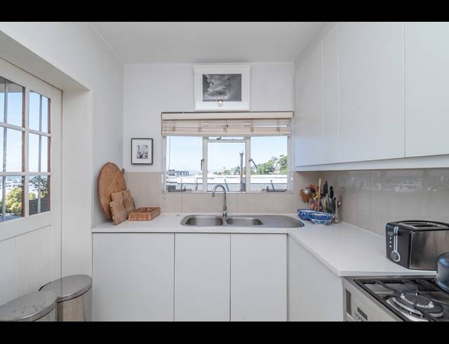 2 BEDROOM APARTMENT SOLD IN GREEN POINT